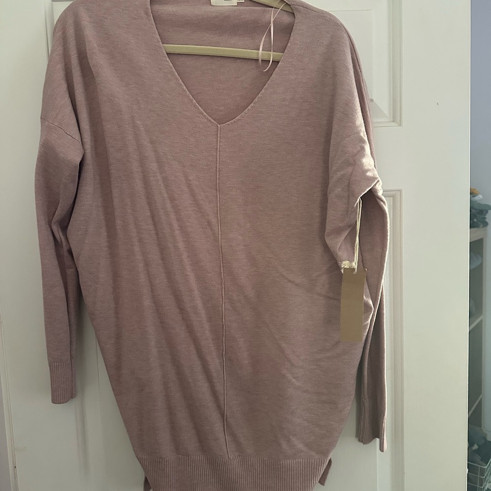 2 women’s sweaters